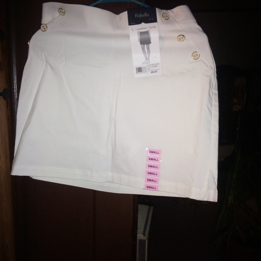 Dress shorts/skirt
